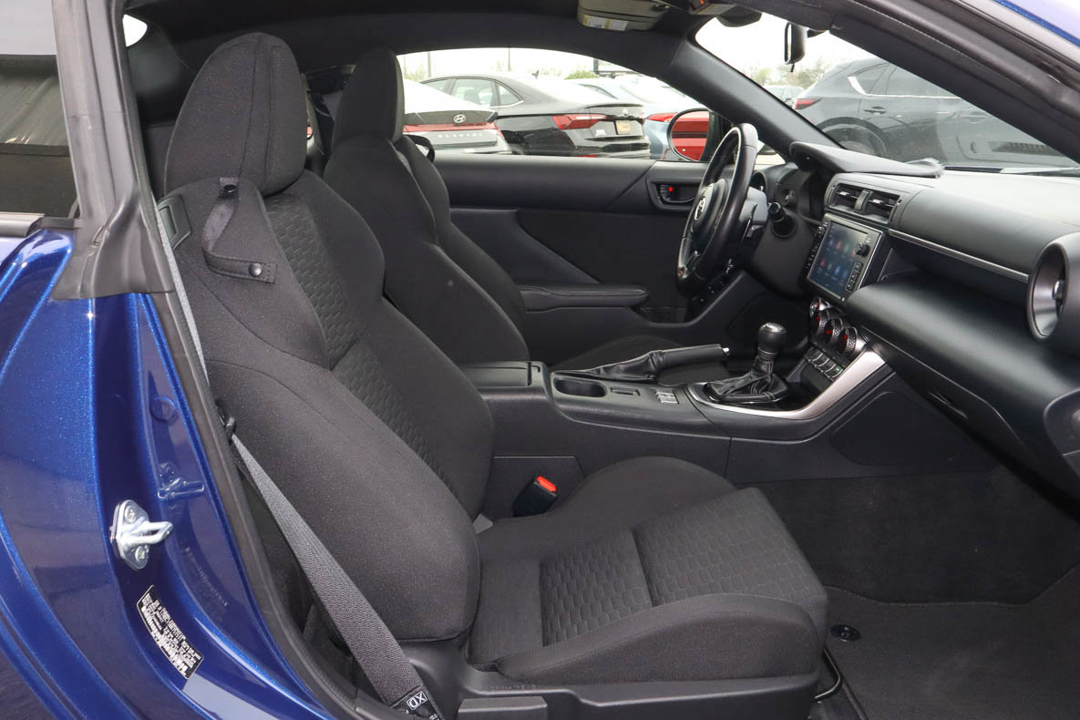 Used 2022 Toyota GR86 RWD image 23