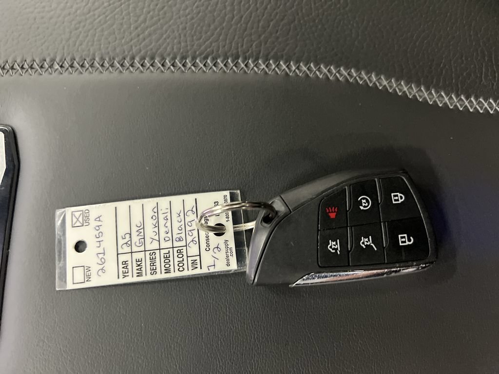 Certified 2025 GMC Yukon Denali AWD/4WD image 31