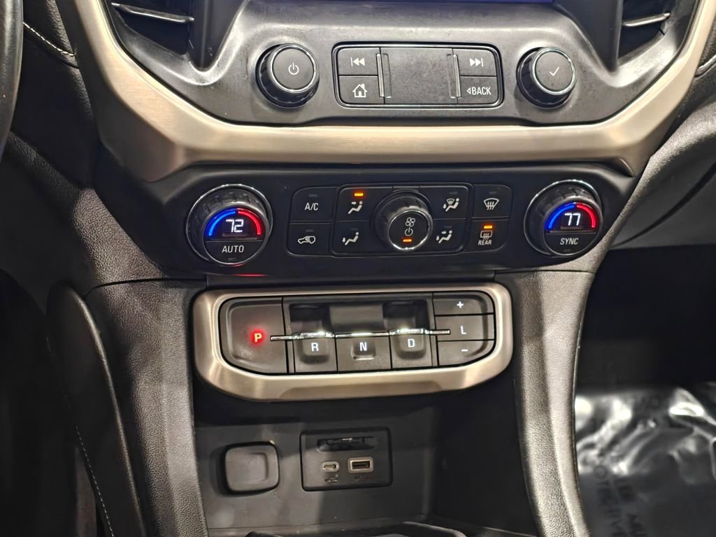 Used 2021 GMC Acadia Denali w/ Denali Ultimate Package image 9