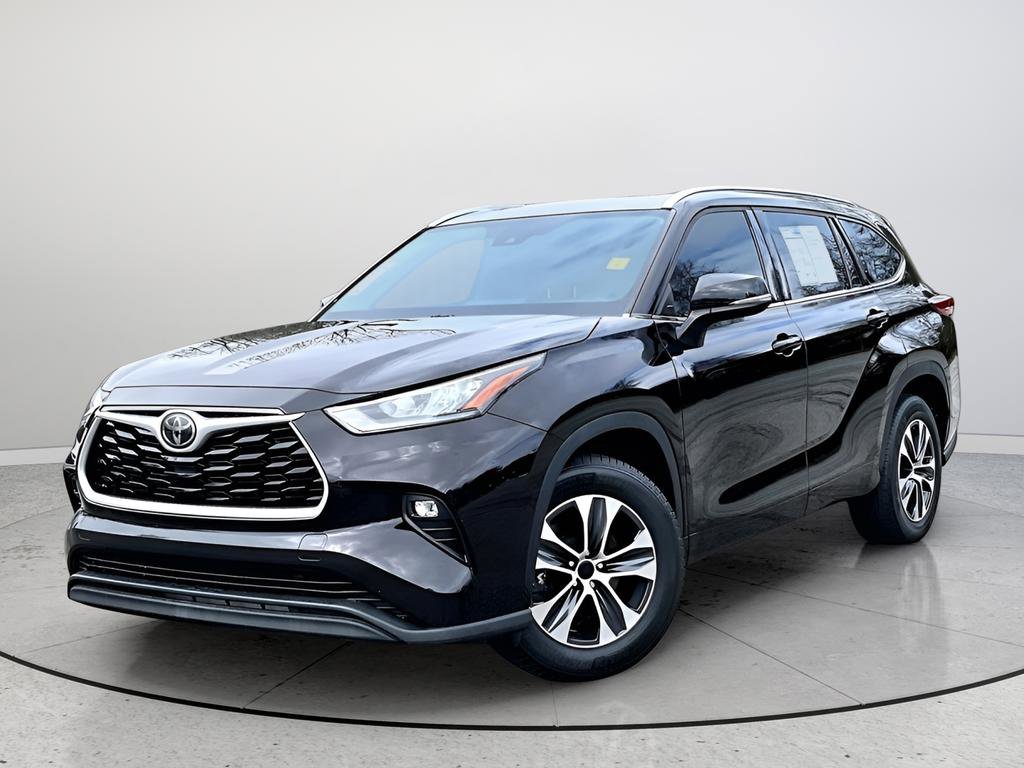Used 2020 Toyota Highlander XLE image 6