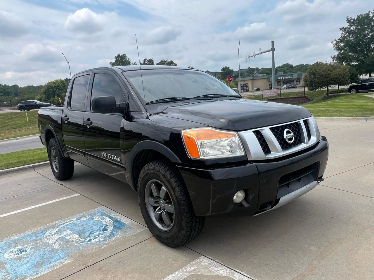 Used 2014 Nissan Titan PRO-4X AWD/4WD image 4