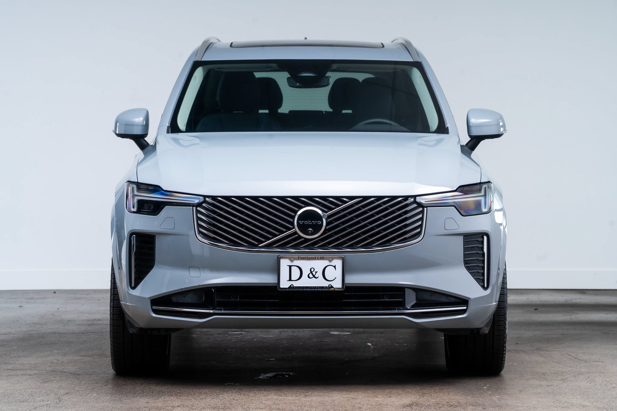 Used 2025 Volvo XC90 B6 Plus AWD/4WD image 2