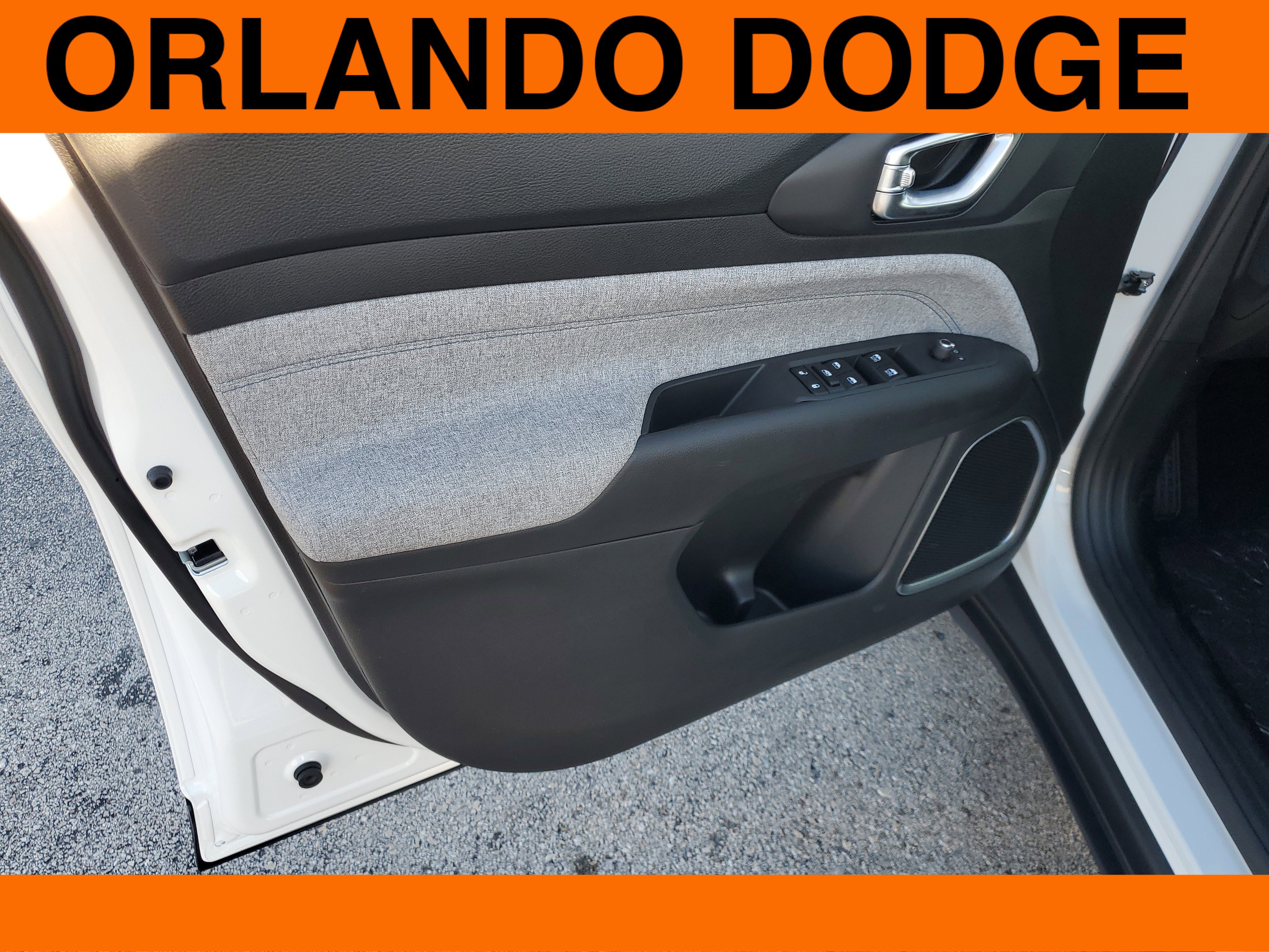 New 2026 Jeep Compass Latitude image 12