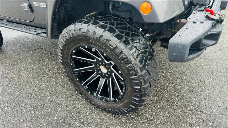 Used 2018 Jeep Wrangler Rubicon AWD/4WD image 9