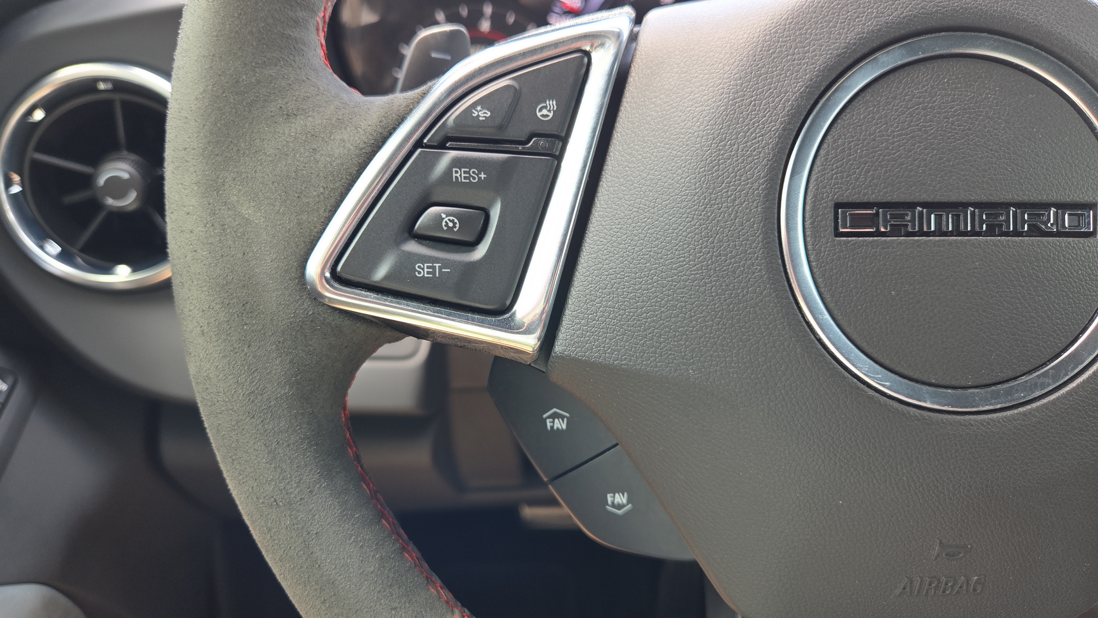 Used 2023 Chevrolet Camaro ZL1 RWD image 31