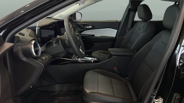 New 2026 Chevrolet Trax LT w/ Driver Confidence Package FWD image 8