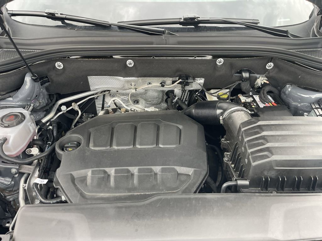 Used 2025 Volkswagen Atlas SEL image 32