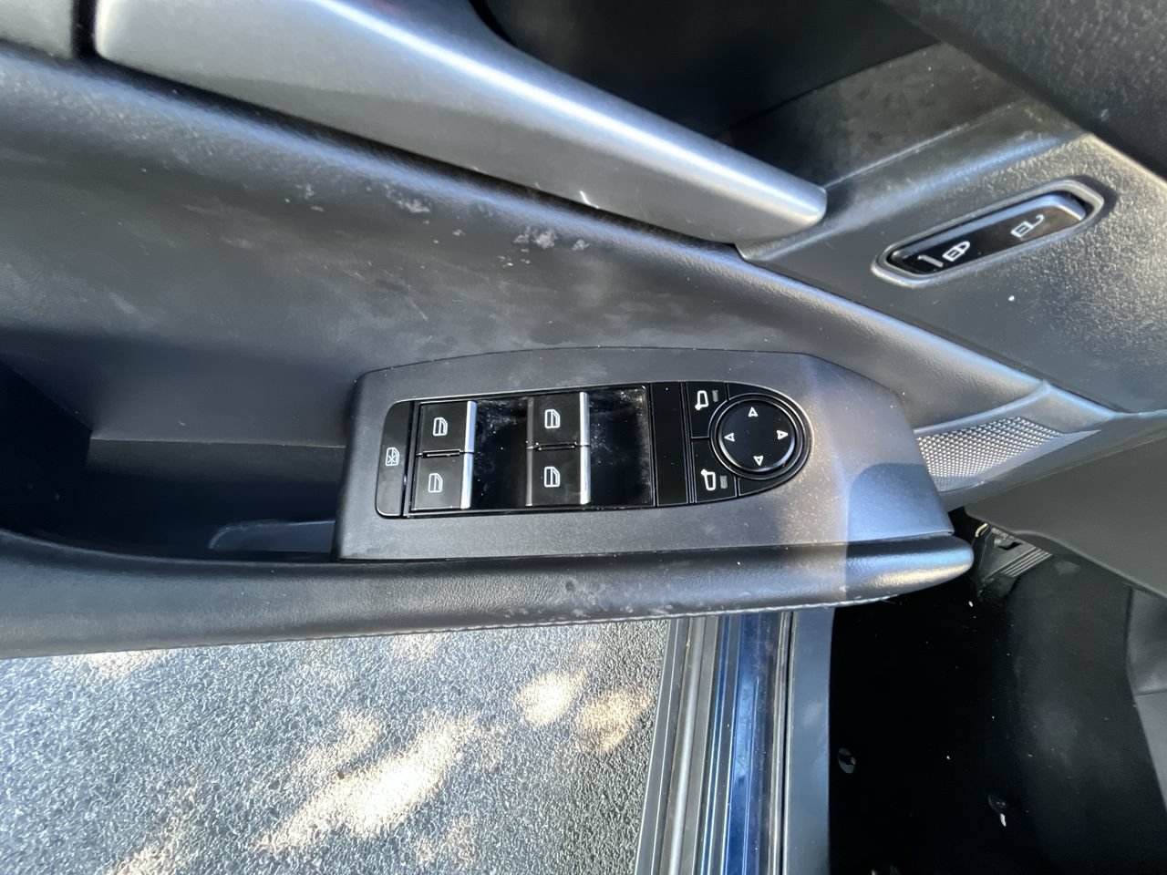 Used 2022 MAZDA CX-30 AWD 2.5 S w/ Select Package image 4