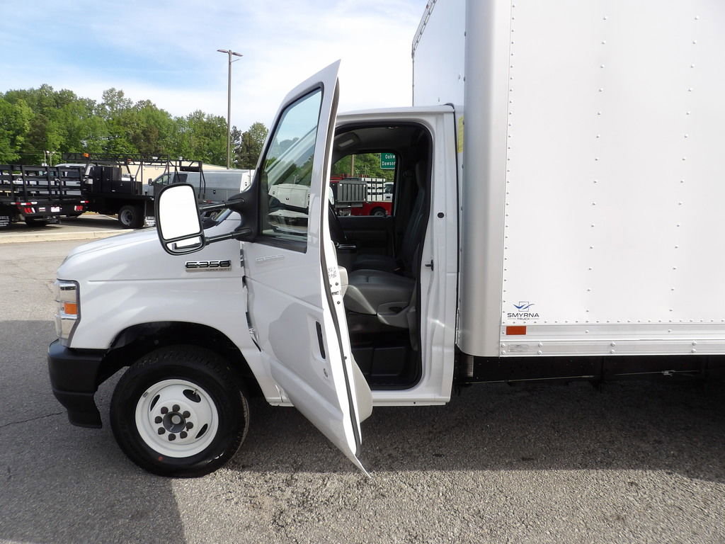 Used 2024 Ford E-350 and Econoline 350 Super Duty w/ Driver's Safety Package RWD image 13