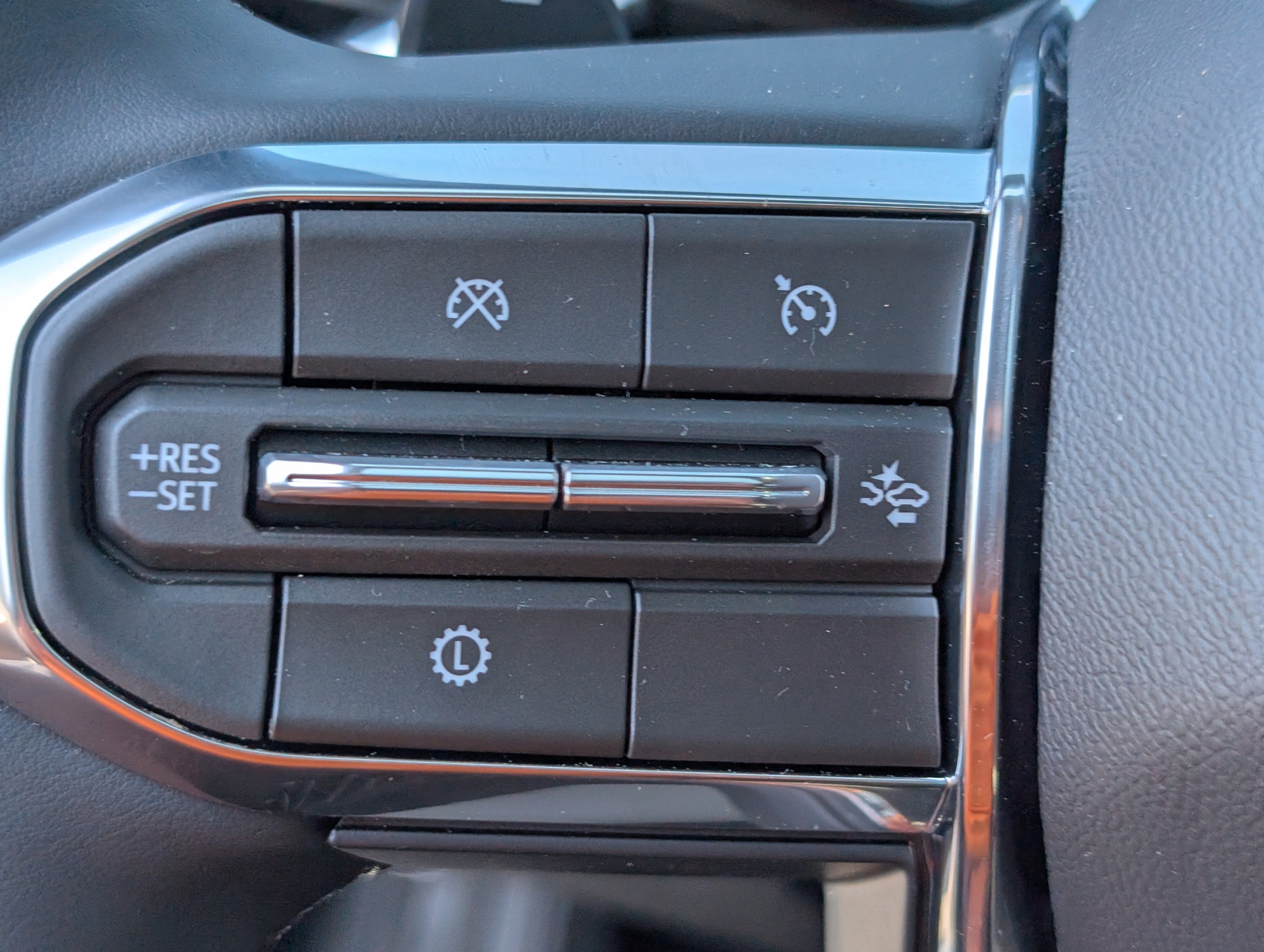 Used 2026 GMC Acadia Elevation w/ Elevation Premium Package FWD image 20