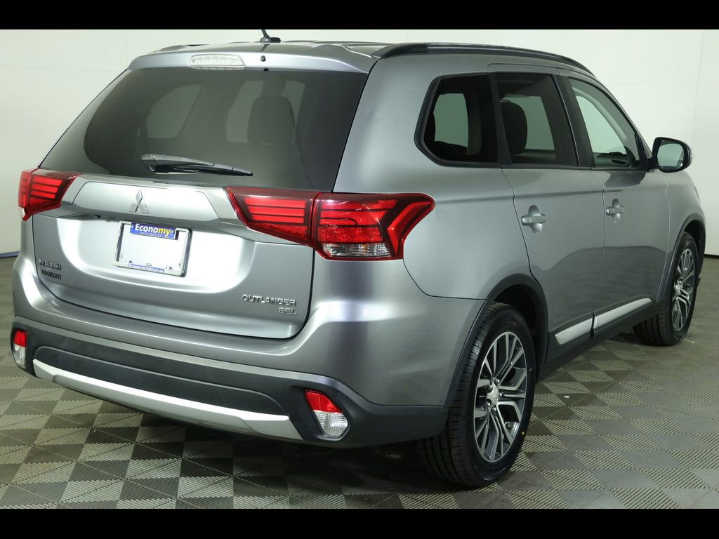Used 2016 Mitsubishi Outlander SEL AWD/4WD image 8