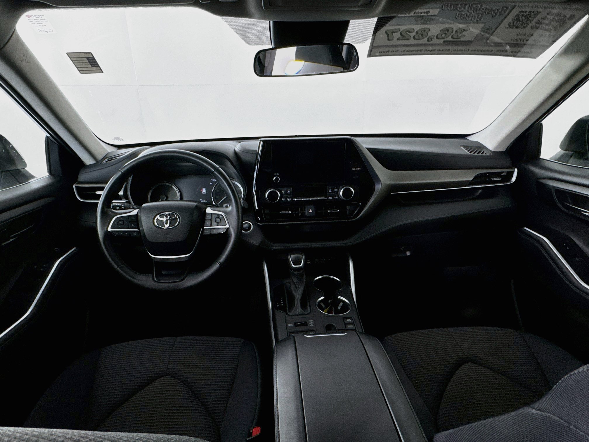Certified 2024 Toyota Highlander LE AWD/4WD image 23