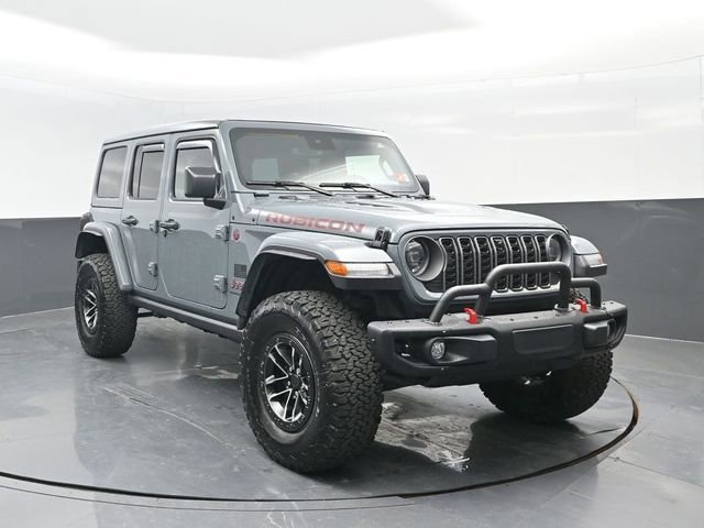 Used 2025 Jeep Wrangler Unlimited Rubicon image 2