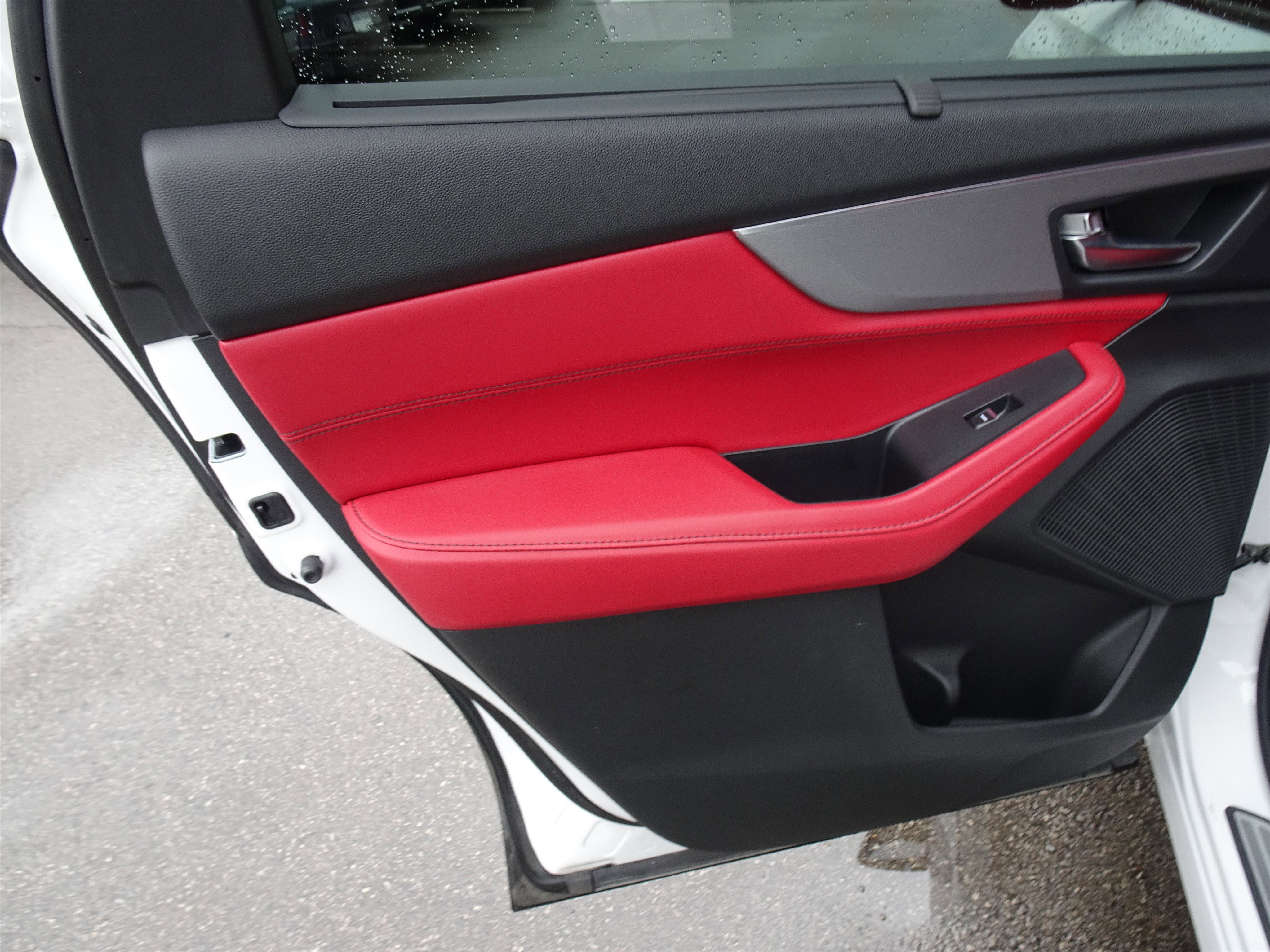 Used 2024 Acura MDX A-Spec image 16