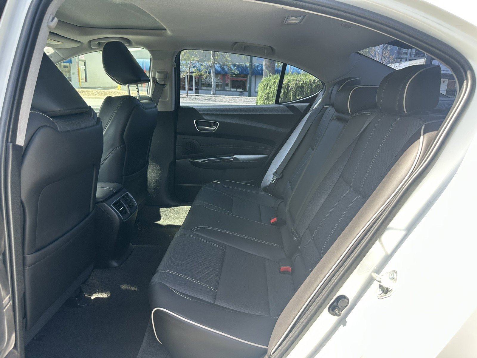 Used 2018 Acura TLX V6 w/ Technology Package image 23