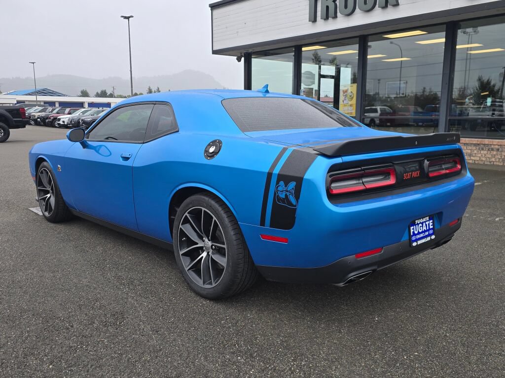 Used 2016 Dodge Challenger R/T Scat Pack w/ Technology Group RWD image 8