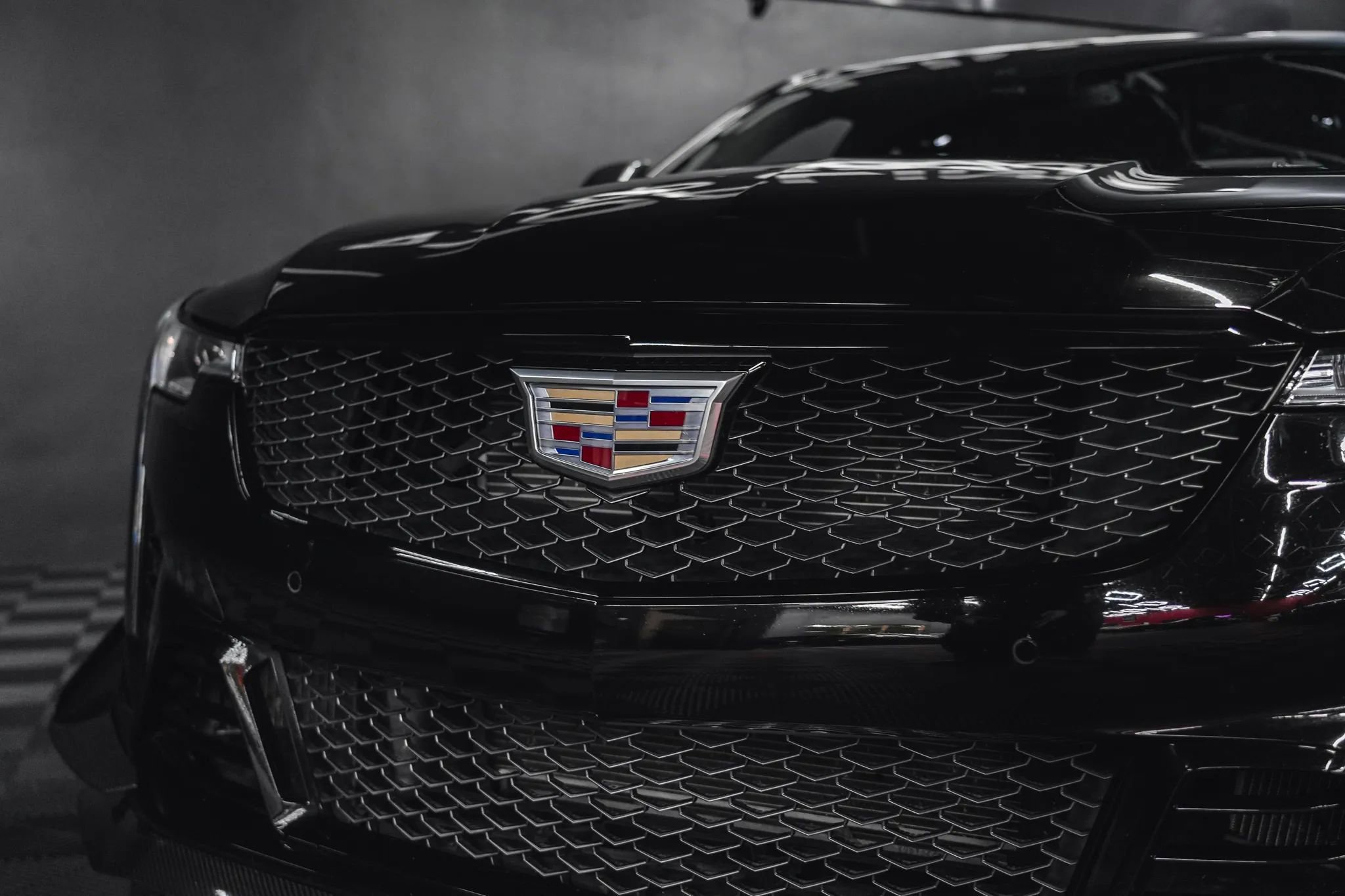 Used 2022 Cadillac CT4 V Blackwing w/ Carbon Fiber 1 Package RWD image 4