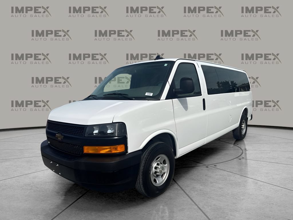 Used 2025 Chevrolet Express 3500 LS RWD image 1