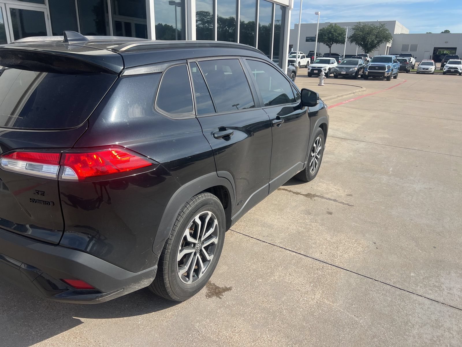 Used 2023 Toyota Corolla Cross AWD Hybrid image 5