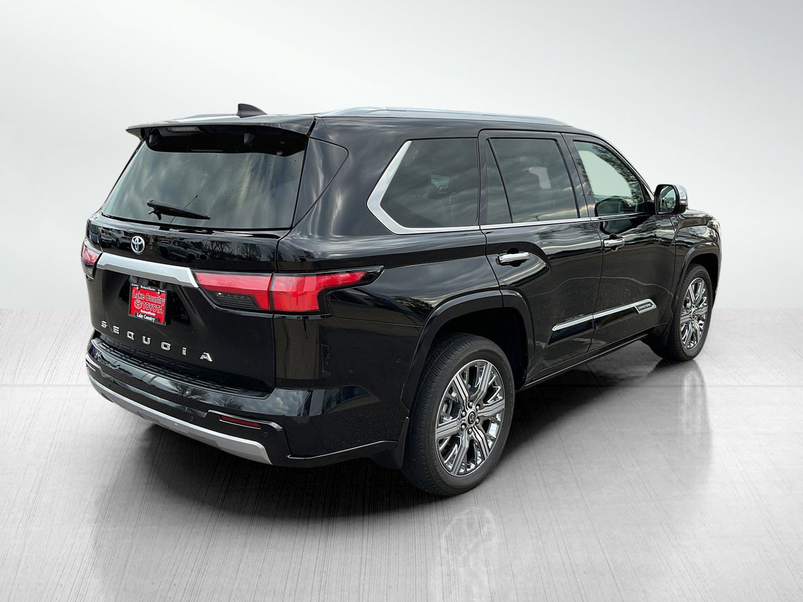 Used 2024 Toyota Sequoia Capstone image 7