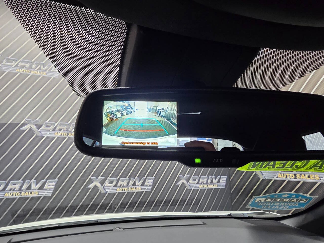 Used 2018 Toyota C-HR XLE FWD image 22