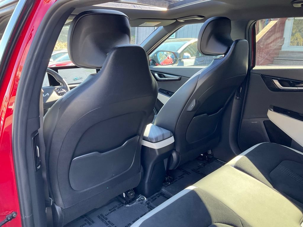 Used 2022 Kia EV6 GT-Line w/ GT-Line Suede Seat Package RWD image 33