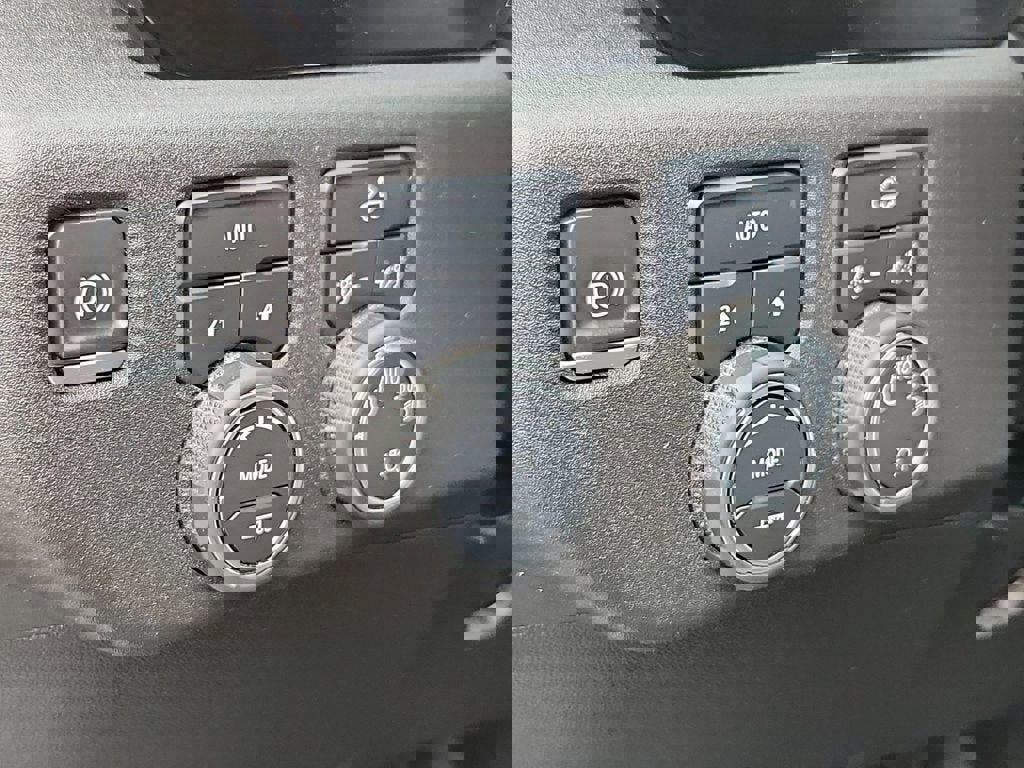 Used 2023 Chevrolet Silverado 1500 LT w/ Protection Package image 20