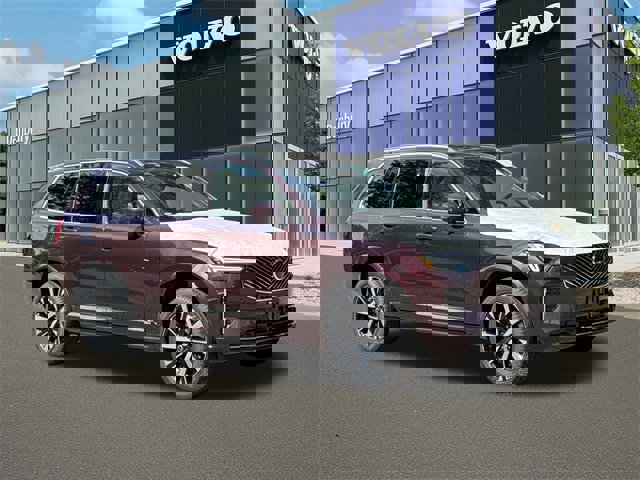 New 2026 Volvo XC90 B5 Core w/ Protection Package Premier