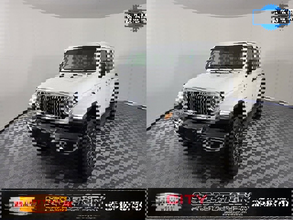 Used 2024 Jeep Wrangler Sahara image 3