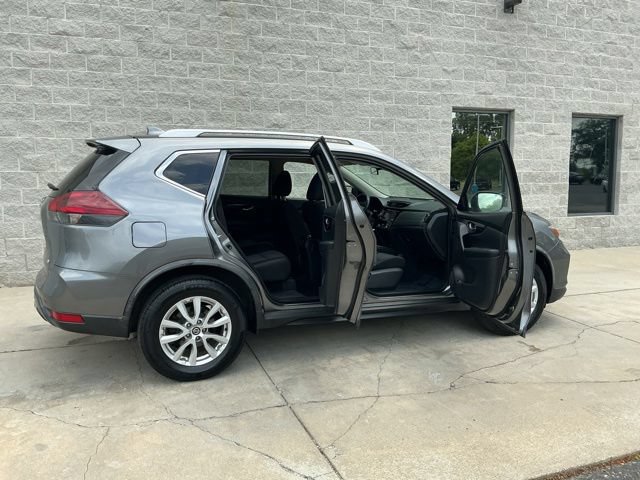 Used 2020 Nissan Rogue SV FWD image 14
