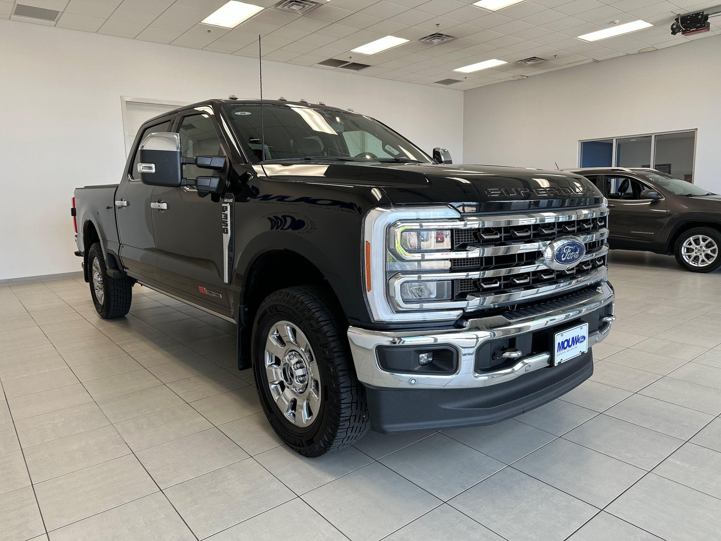 Used 2023 Ford F350 King Ranch w/ Chrome Package AWD/4WD image 4