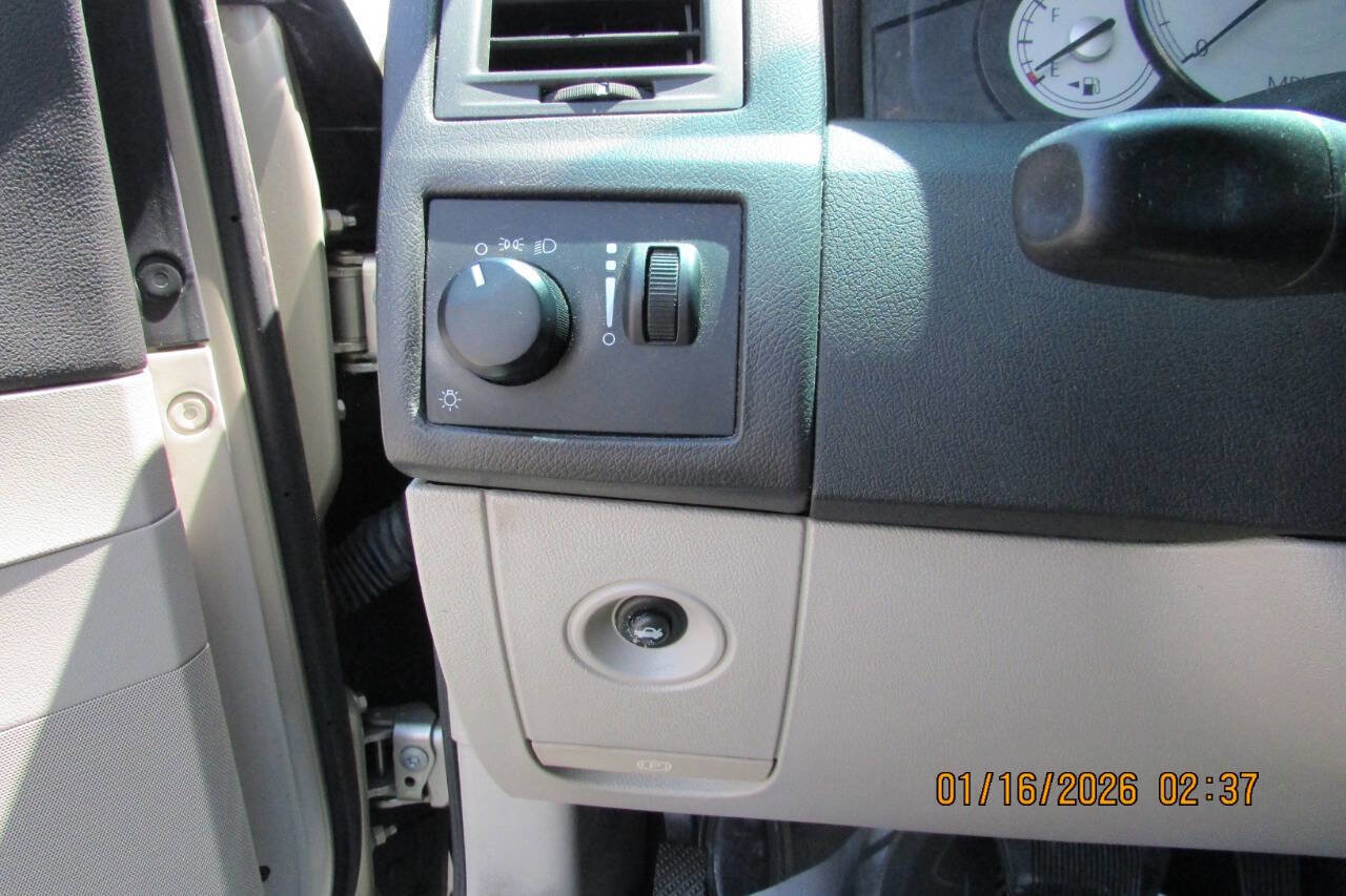 Used 2006 Chrysler 300 w/ Sound Group image 39