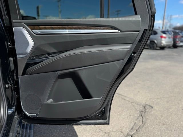 Used 2026 Cadillac Escalade Platinum Sport w/ LPO, Floor Liner Package image 22