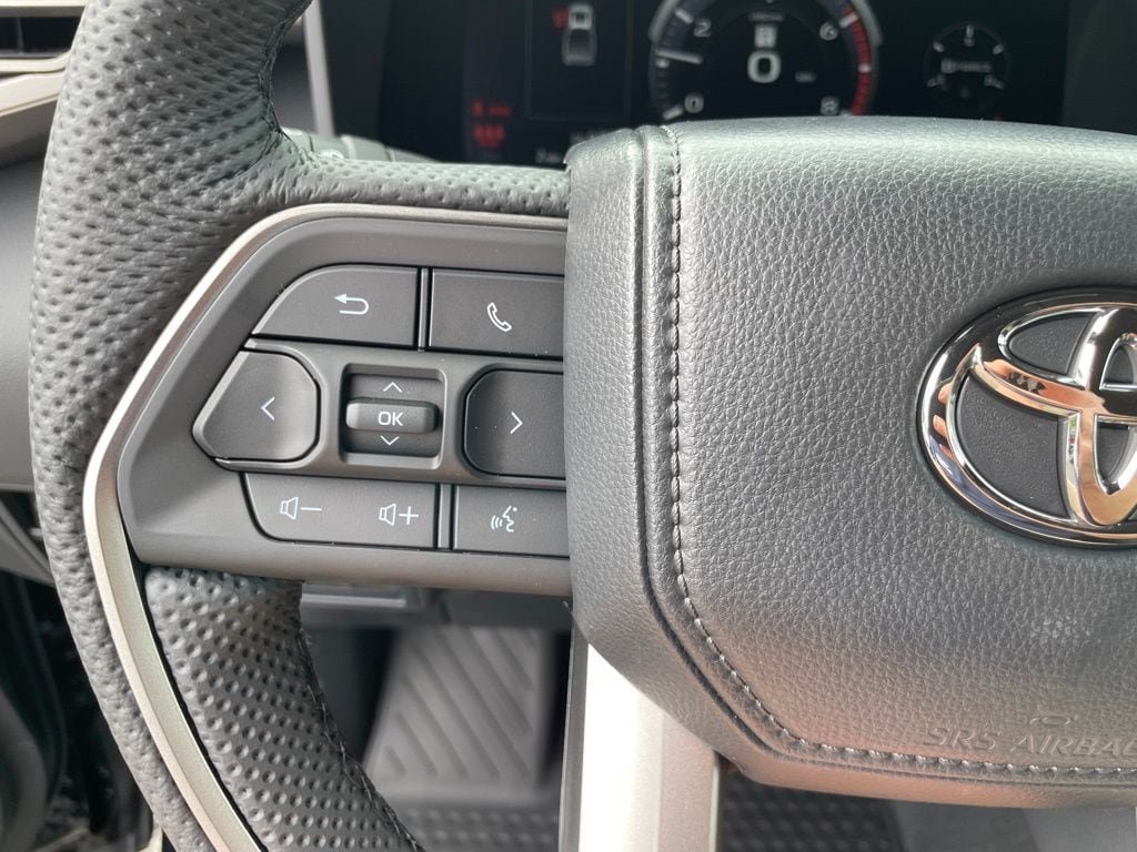New 2026 Toyota Tundra Limited AWD/4WD image 19