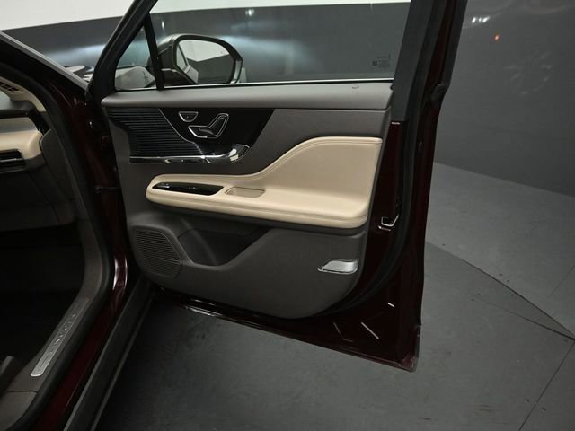 Certified 2021 Lincoln Corsair AWD w/ Premium Package image 30