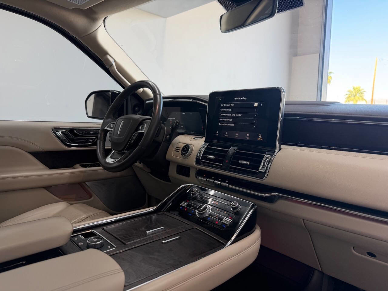 Used 2021 Lincoln Navigator Reserve AWD/4WD image 30