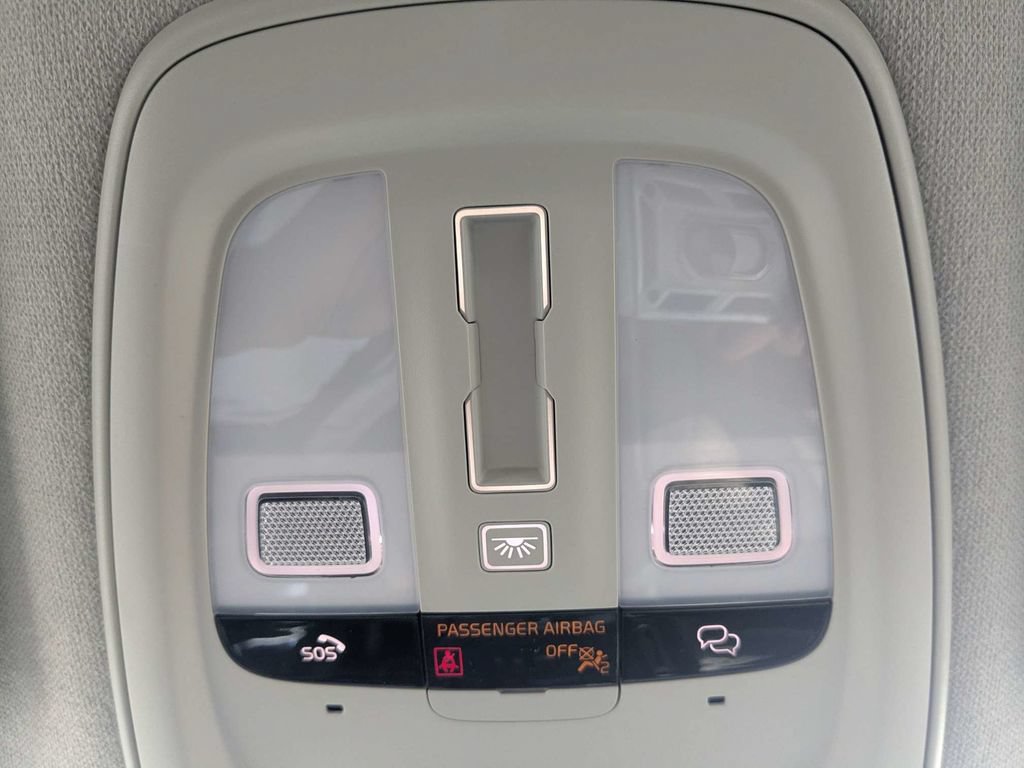 Certified 2026 Volvo XC40 B4 Plus w/ Protection Package Premier FWD image 45