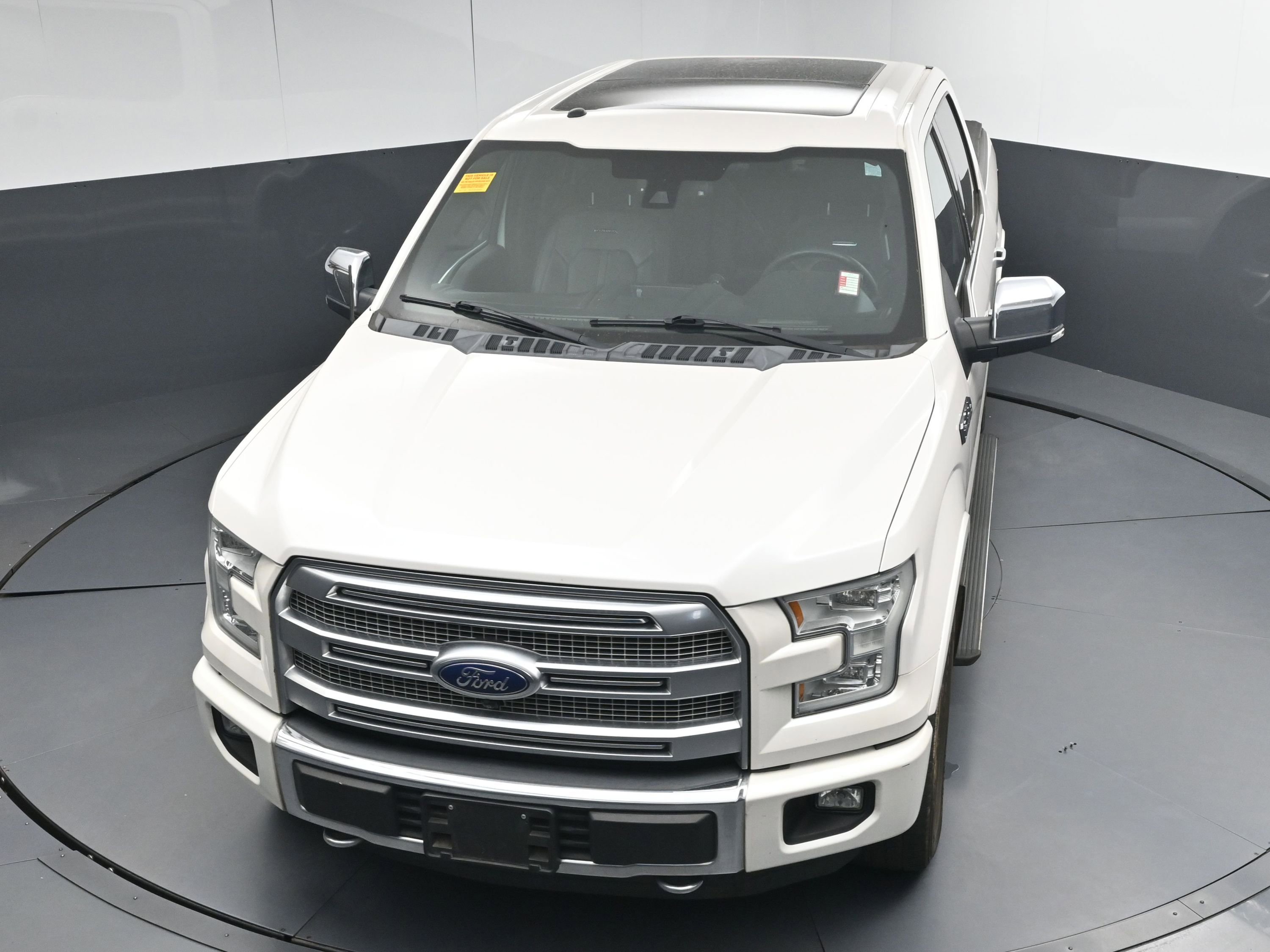 Used 2015 Ford F150 Platinum w/ Equipment Group 701A Luxury image 41
