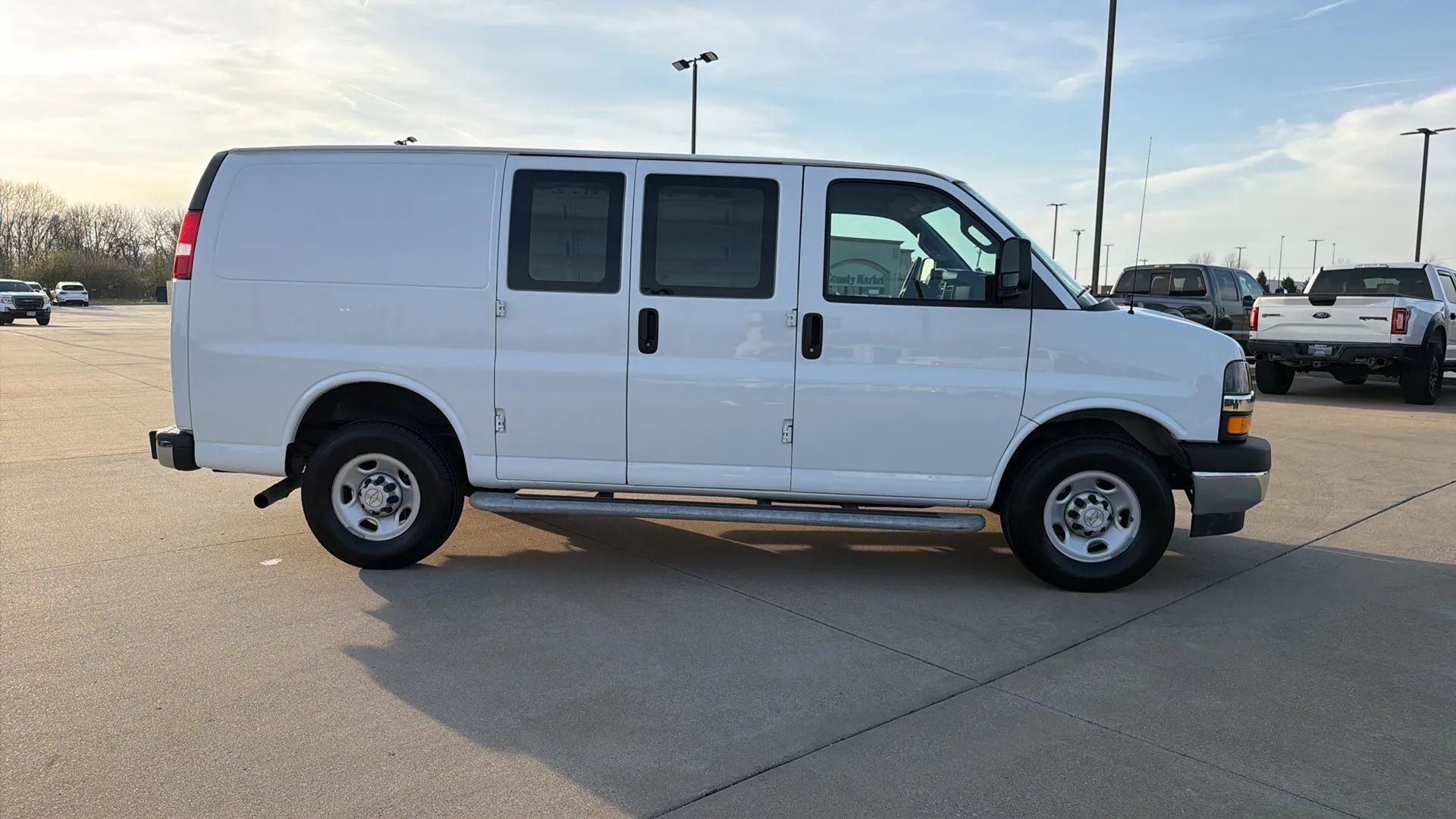 Used 2023 Chevrolet Express 2500 w/ Driver Convenience Package RWD image 27