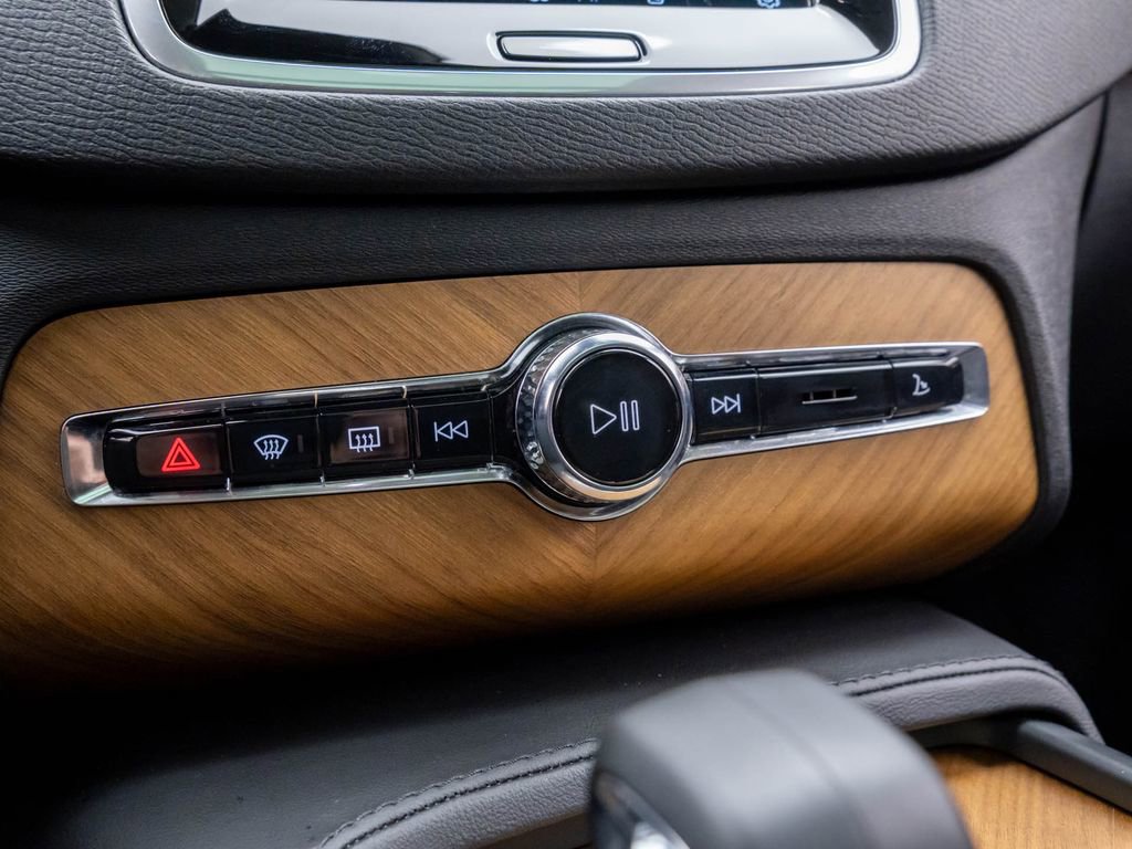 Used 2024 Volvo XC90 T8 Plus image 29