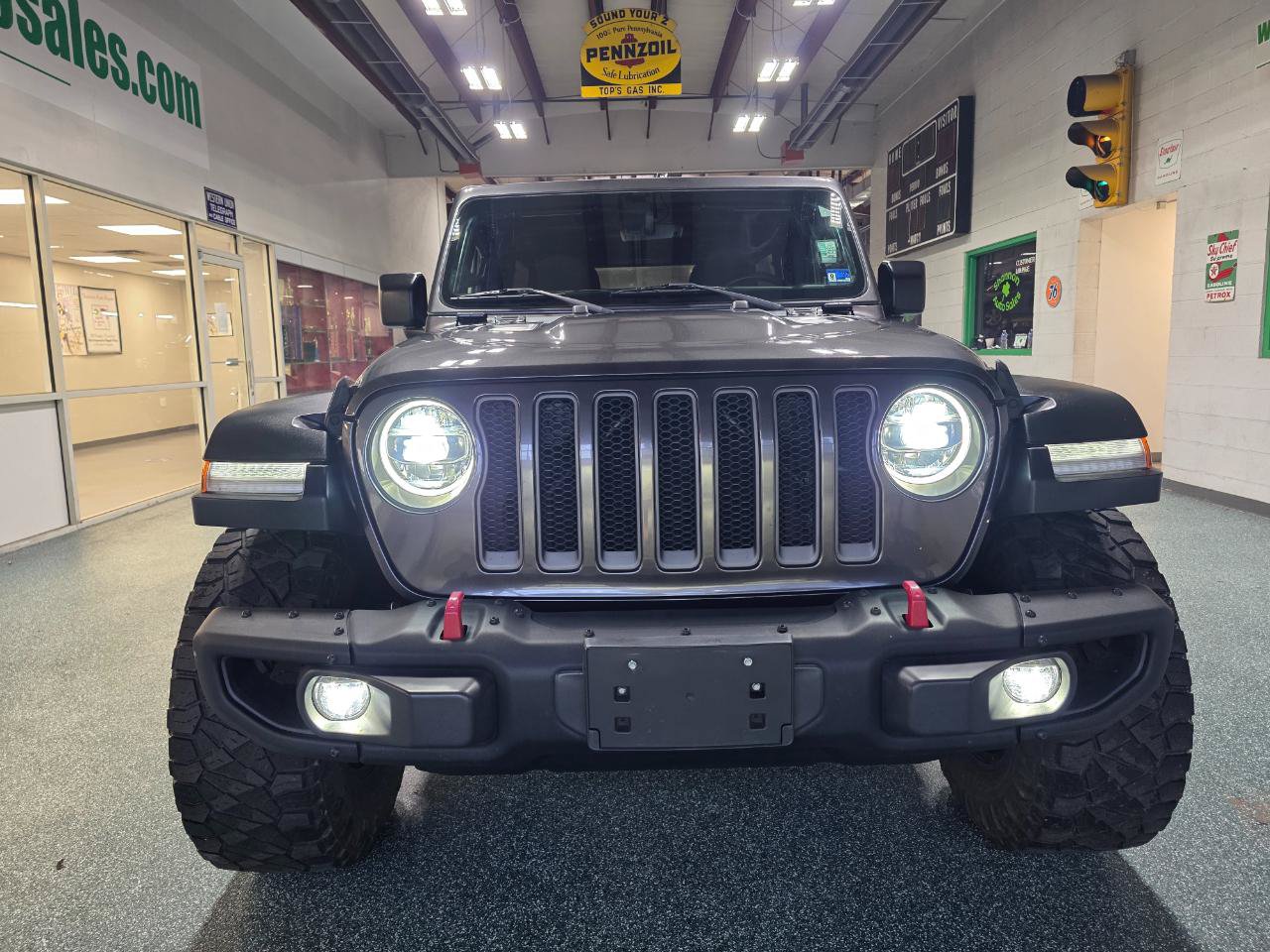 Used 2019 Jeep Wrangler Unlimited Rubicon AWD/4WD image 4