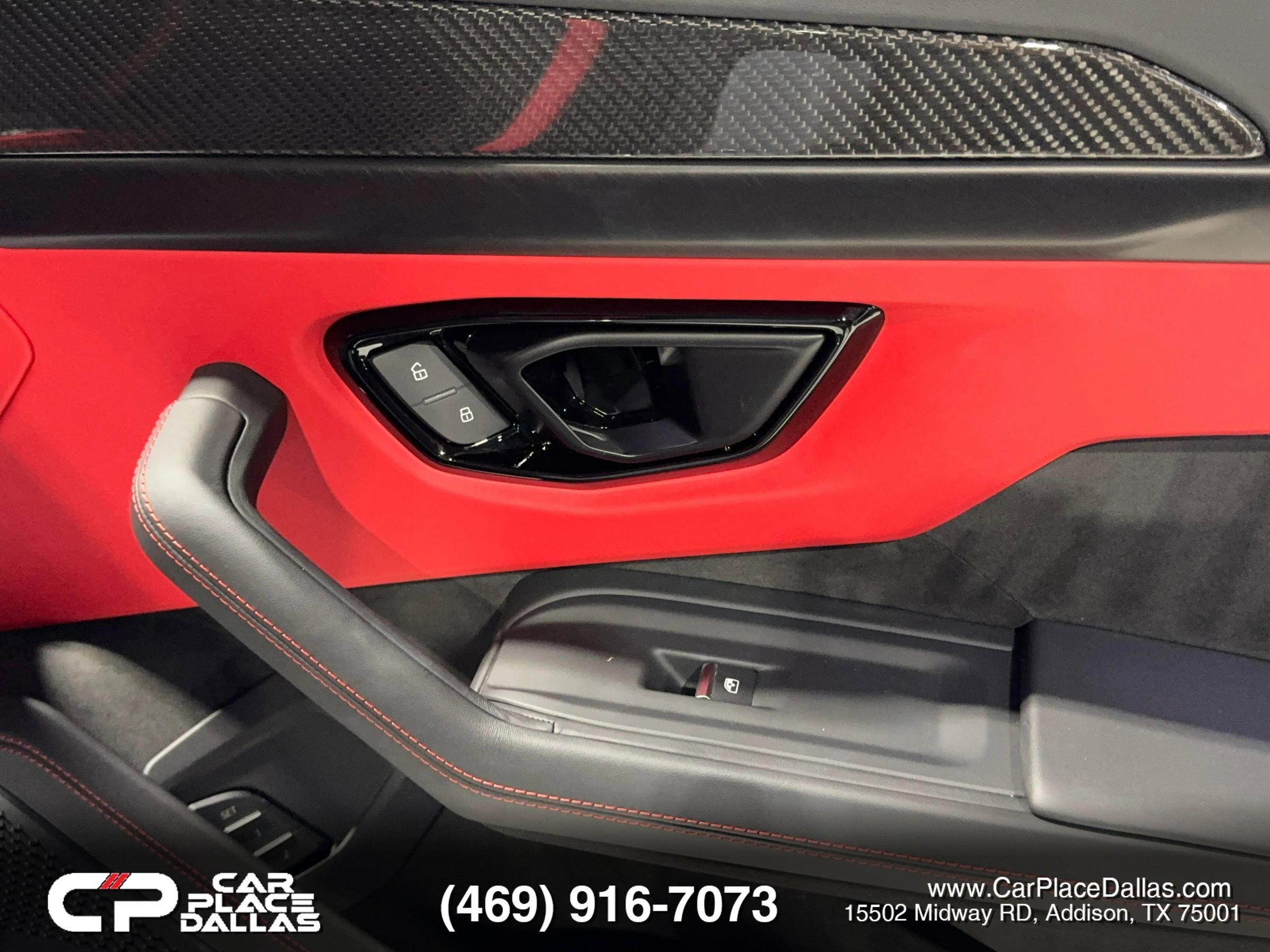 Used 2025 Lamborghini Urus SE AWD/4WD image 27