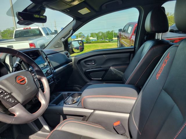 Used 2024 Nissan Titan PRO-4X w/ Pro-4x Convenience Package AWD/4WD image 11