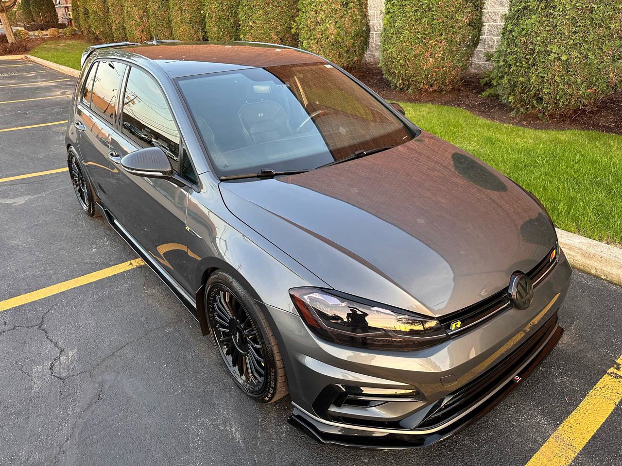 Used 2019 Volkswagen Golf R 4-Door AWD/4WD image 45