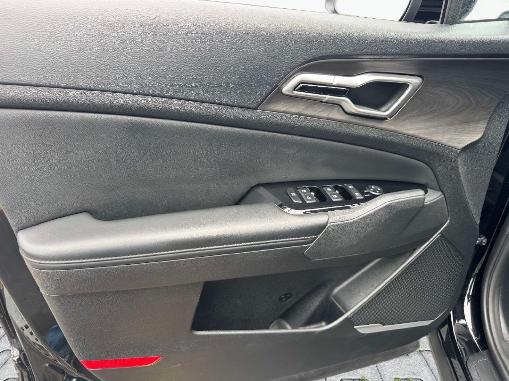 Certified 2023 Kia Sportage X-Line w/ X-Line Premium Package AWD/4WD image 19