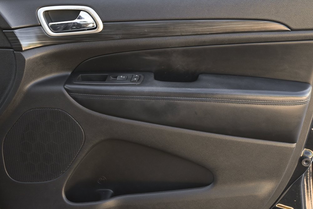 Used 2021 Jeep Grand Cherokee Laredo X image 19