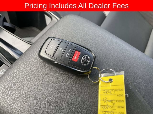 Used 2025 Toyota Camry SE FWD image 34