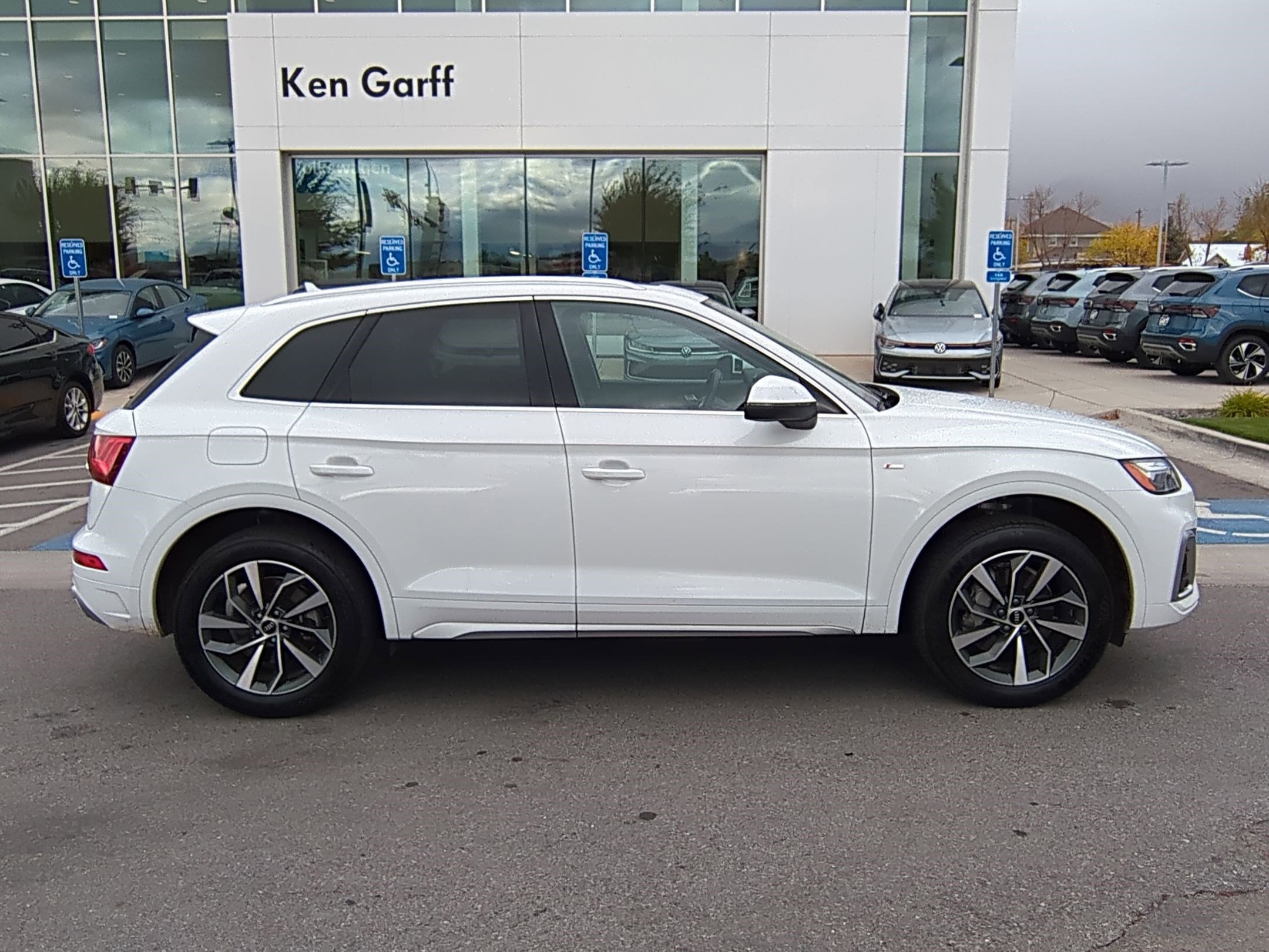 Used 2024 Audi Q5 2.0T Premium Plus image 2