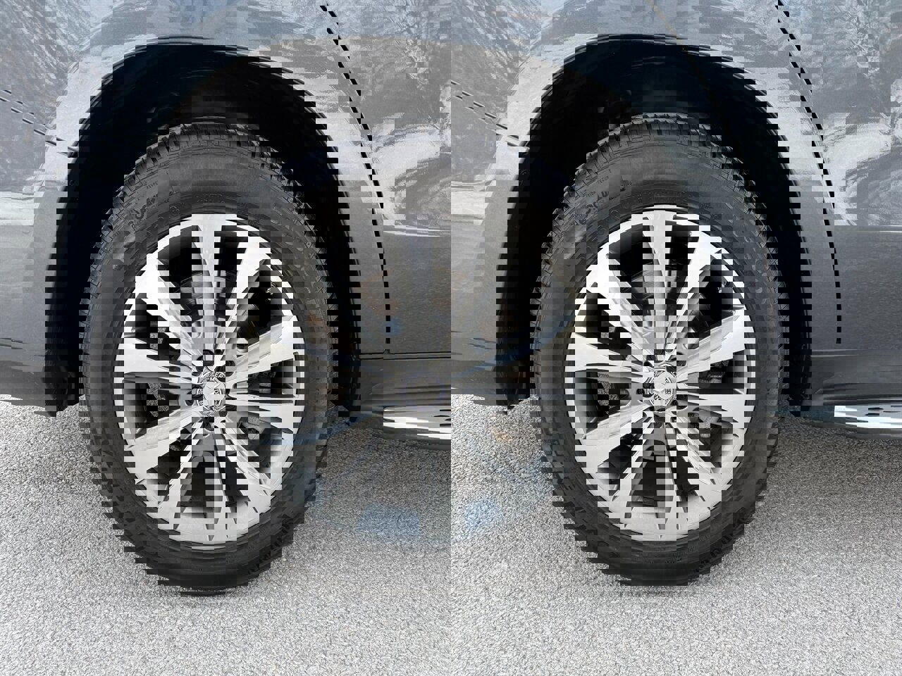 Used 2016 Mercedes-Benz GL 450 4MATIC image 27