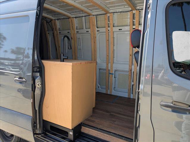 Used 2020 Mercedes-Benz Sprinter 2500 image 18